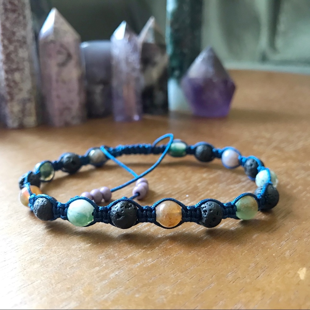 Handmade} Indian Agate & Black Lava Rock Bracelet